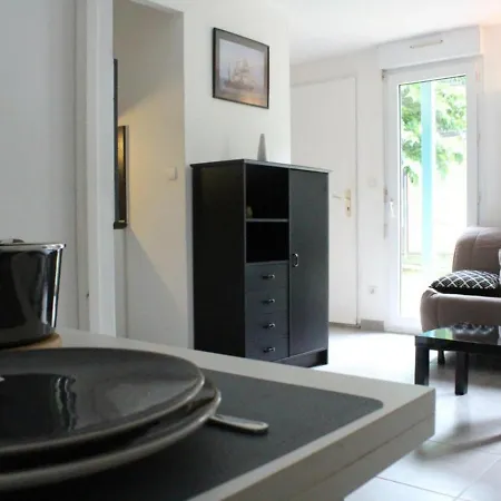 Studio La Rochelle, 1 Piece, 2 Personnes - Fr-1-246-428 * Λα Ροσέλ